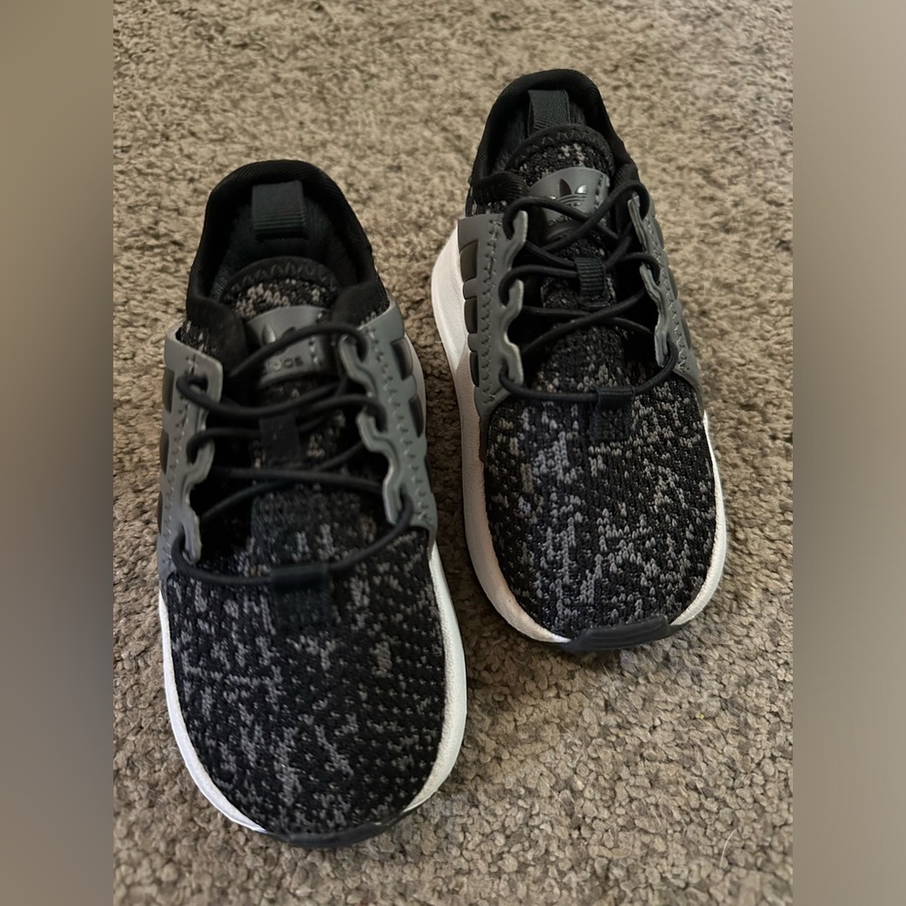 Toddler Adidas shoes size 5c